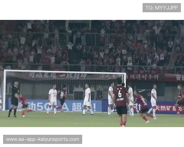 球队在季后赛首轮占据主动并向前推进，球队在季后赛首轮占据主动并向前推进的球员