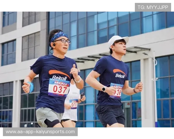 郭全博转身新生活，训练场最后一圈慢跑告别